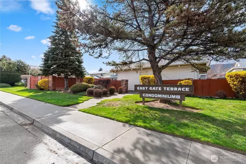 100 Simon St #11, East Wenatchee, WA 98802