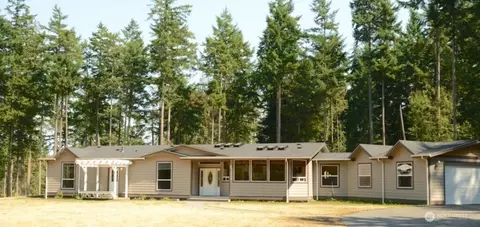2668 Strawberry Point Rd, Oak Harbor, WA 98277