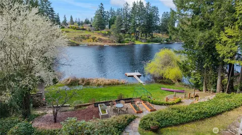33331 E Lake Holm Dr SE, Auburn, WA 98092