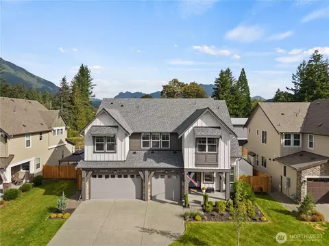 1806 Canyon Ave SE, North Bend, WA 98045