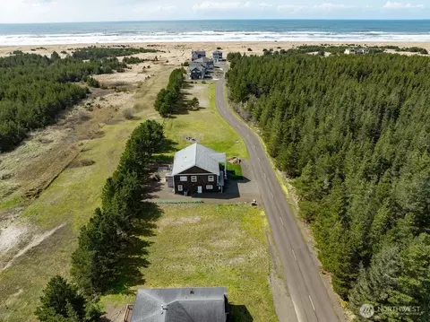 219 NW 19th St, Long Beach, WA 98631