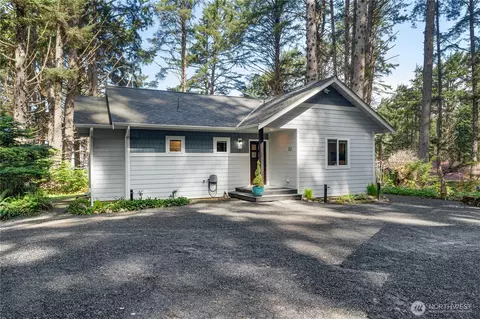 23 Park Ln, Copalis Beach, WA 98535