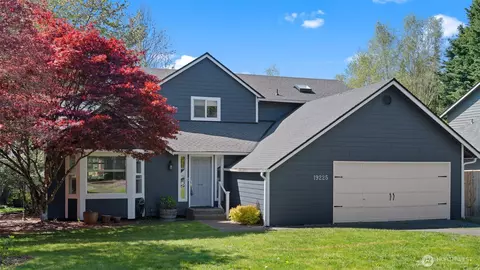 19225 23rd Ave NE, Poulsbo, WA 98370
