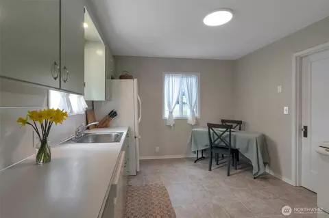 6024 Rockefeller Ave, Everett, WA 98203 photo 6