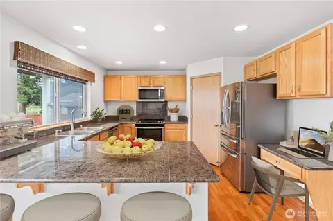 Kitchen - 21007 47th Ave E, Spanaway, WA 98387 photo 1 of 3