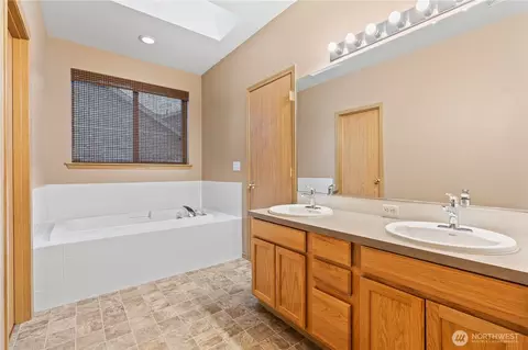 Bath - 21007 47th Ave E, Spanaway, WA 98387 photo 1 of 4