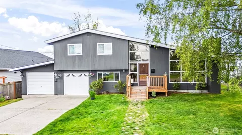 2517 Larch Pl, Bremerton, WA 98310