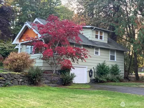 1331 Shorewood Dr, Bremerton, WA 98312