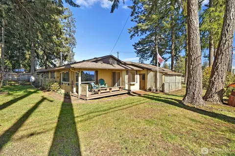 21 E Island Lake Rd, Shelton, WA 98584