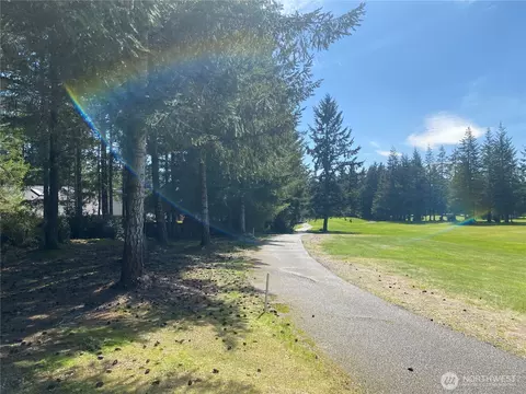 200 E Soderberg Rd, Allyn, WA 98524 photo 4