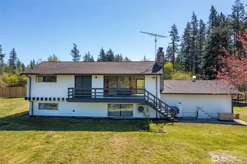 650 Devries Rd, Oak Harbor, WA 98277