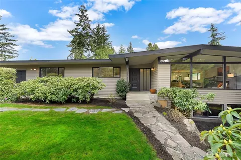 7310 130th Ave NE #A, Kirkland, WA 98033