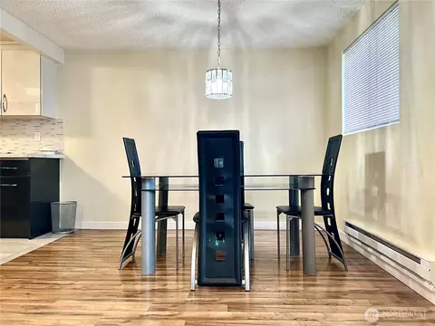 Dining - 7523 Upper Ridge Rd, Everett, WA 98203 photo 1 of 2