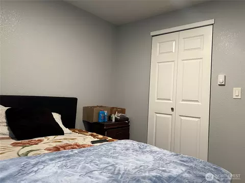 Bedroom - 7523 Upper Ridge Rd, Everett, WA 98203 photo 3 of 4