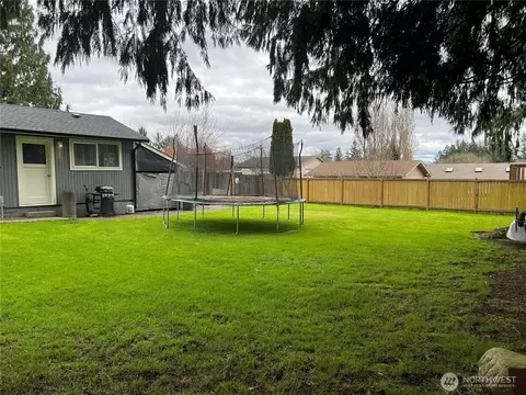 Exterior - 7523 Upper Ridge Rd, Everett, WA 98203 photo 4 of 6