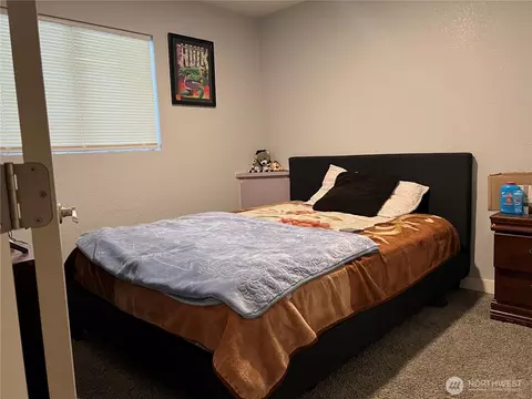 Bedroom - 7523 Upper Ridge Rd, Everett, WA 98203 photo 2 of 4