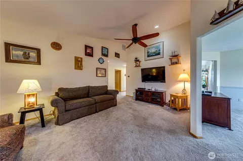 Living - 60 Lotus Ln, Sequim, WA 98382 photo 3 of 4