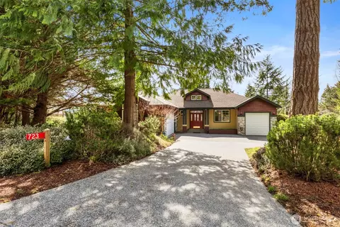 723 Rainier Ln, Port Ludlow, WA 98365