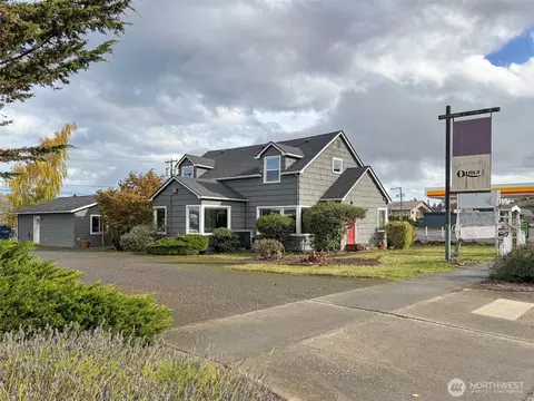 1017 E Front St, Port Angeles, WA 98362