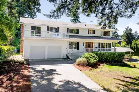1448 Tacoma Point Dr E, Lake Tapps, WA 98391
