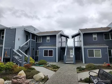 2001 Skyline Way #203, Anacortes, WA 98221