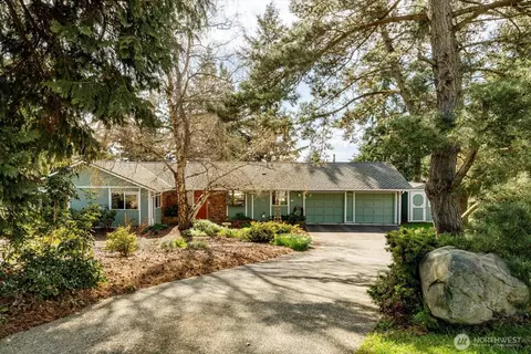 1258 Crescent Dr, Oak Harbor, WA 98277