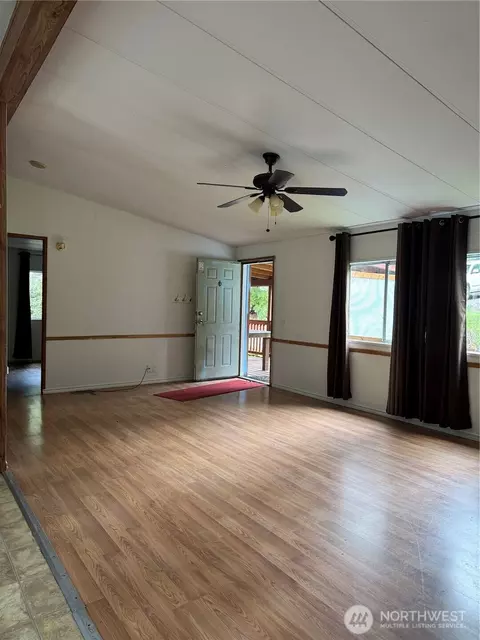 71 E Hillside Dr, Belfair, WA 98528 photo 4