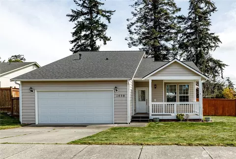 1450 NW Kathleen Dr, Oak Harbor, WA 98277