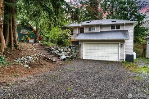 738 Fernhaven Ln, Sedro Woolley, WA 98284