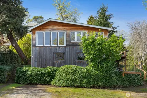 143 Euclid Ave, Seattle, WA 98122