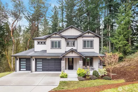 12025 SE May Creek Park Dr, Newcastle, WA 98056