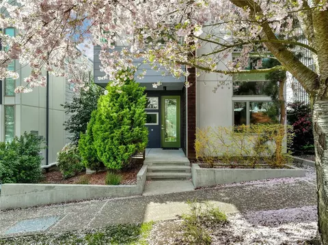 4433 33rd Ave S, Seattle, WA 98108