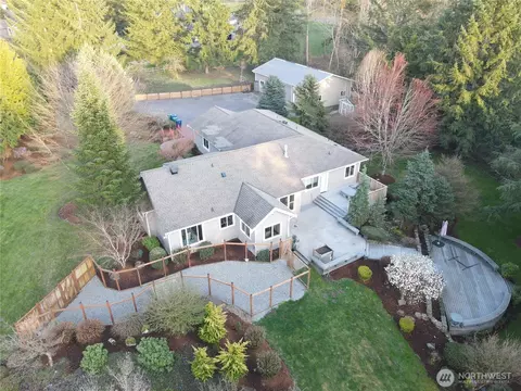 24601 SE 390th St, Enumclaw, WA 98022