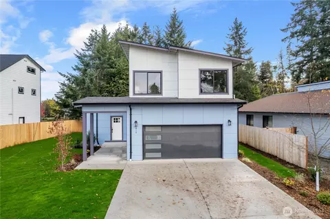 910 104th Street Ct S, Tacoma, WA 98444