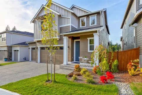 6599 SE Skipper Ln, Port Orchard, WA 98367