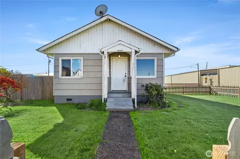 1123 W Wishkah St, Aberdeen, WA 98520
