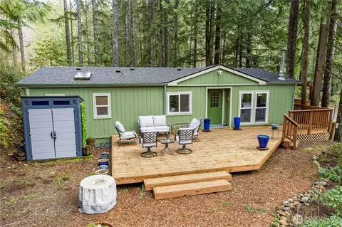 161 N Dow Mountain Rd, Hoodsport, WA 98548