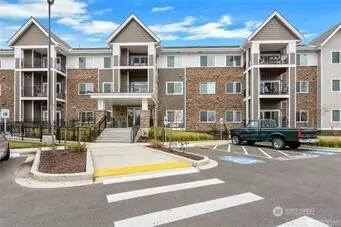 3803 17th St SW #306, Puyallup, WA 98373