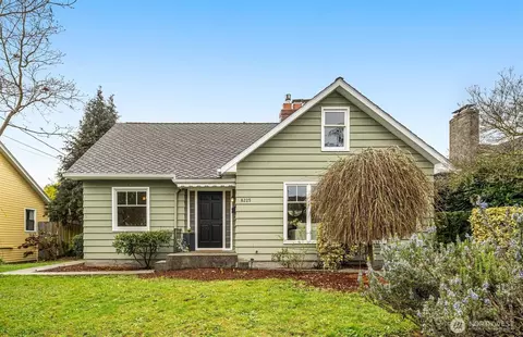 8225 4th Ave NE, Seattle, WA 98115