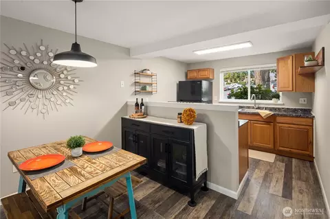 Dining - 921 SW 130th St #C103, Everett, WA 98204 photo 2 of 3