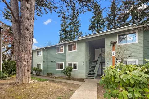 921 SW 130th St #C103, Everett, WA 98204