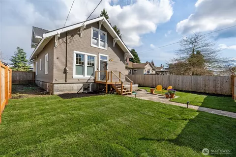 Exterior - 1906 Lombard Ave, Everett, WA 98201 photo 6 of 8