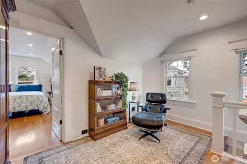 Entry Way - 1906 Lombard Ave, Everett, WA 98201 photo 2 of 2