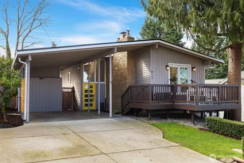 911 N 30th St, Renton, WA 98056