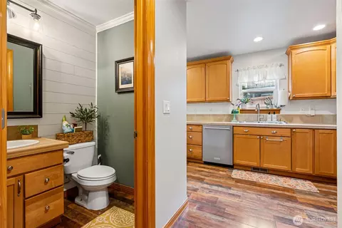 432 46th St SE, Everett, WA 98203 photo 8