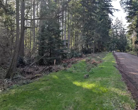 10325 Totem Way, Anderson Island, WA 98303