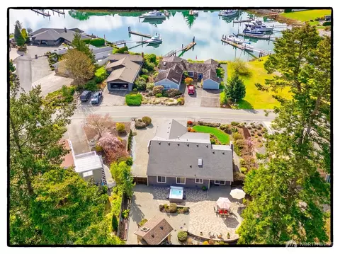 207 Swinomish Dr, La Conner, WA 98257
