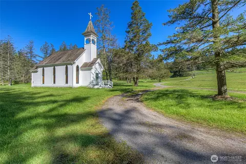 883 Victorian Valley Dr, Orcas Island, WA 98245