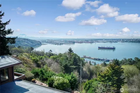 4802 Browns Point Blvd, Tacoma, WA 98422
