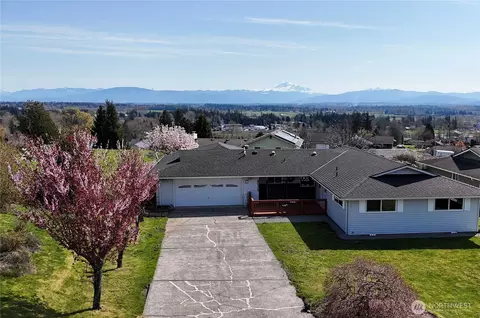 6032 Hillcrest Pl, Ferndale, WA 98248